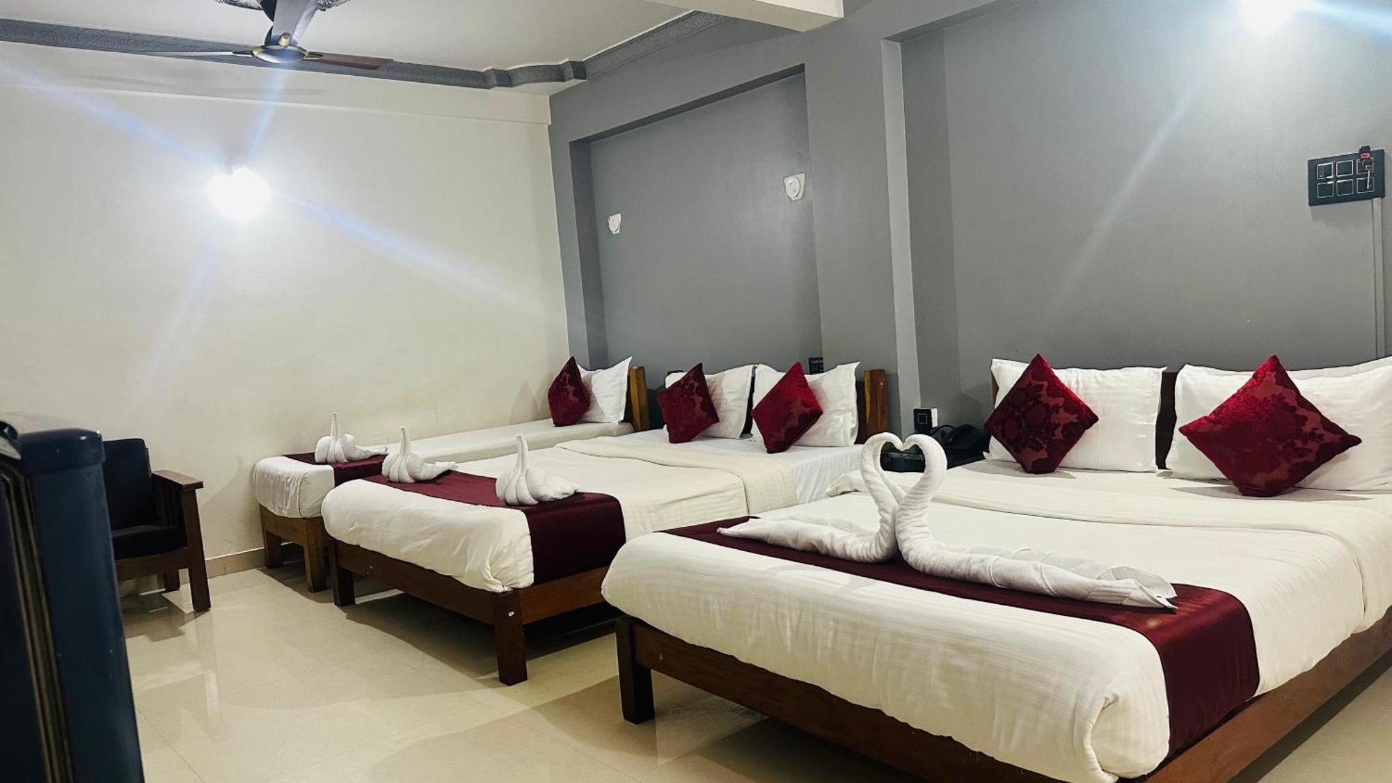 Hotel Baga Bay 200 Meters From Baga Beach Εξωτερικό φωτογραφία