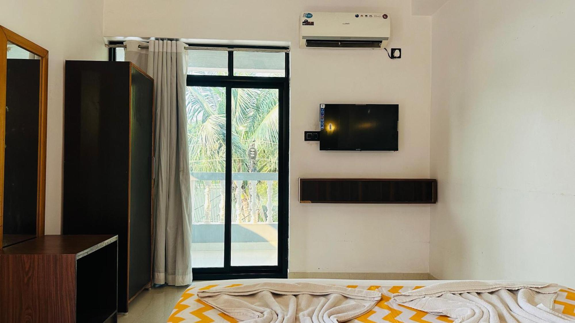 Hotel Baga Bay 200 Meters From Baga Beach Εξωτερικό φωτογραφία