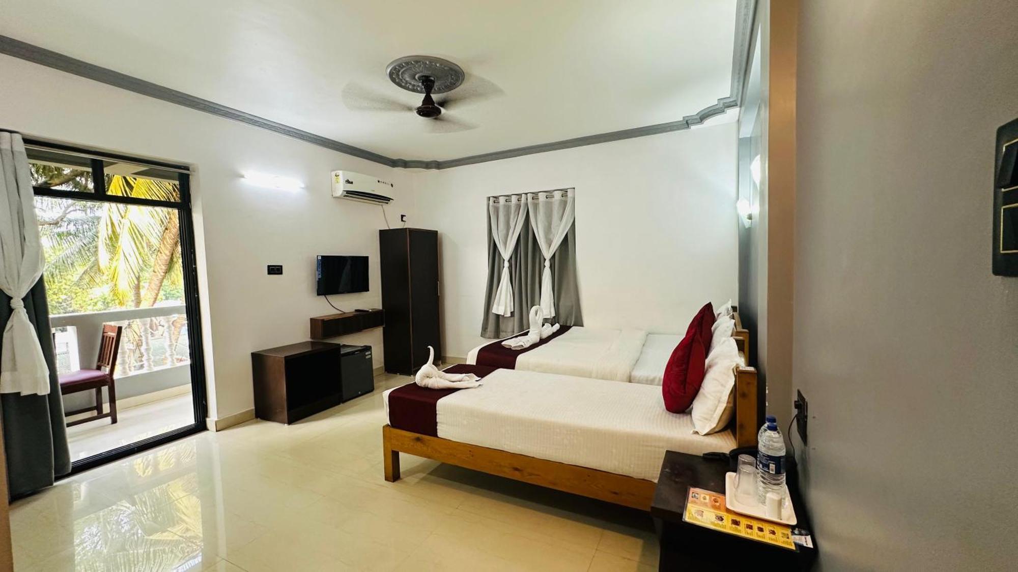 Hotel Baga Bay 200 Meters From Baga Beach Εξωτερικό φωτογραφία